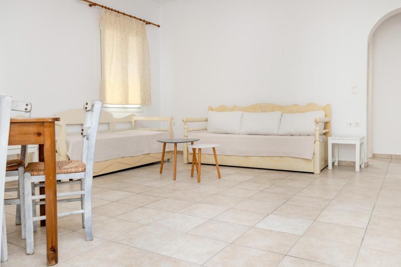 Depis Economy Apartments Naxos City Buitenkant foto