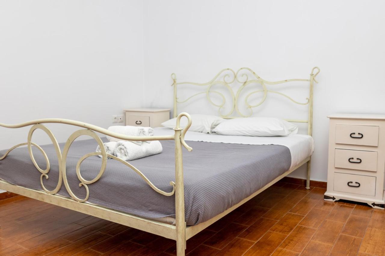Depis Economy Apartments Naxos City Buitenkant foto