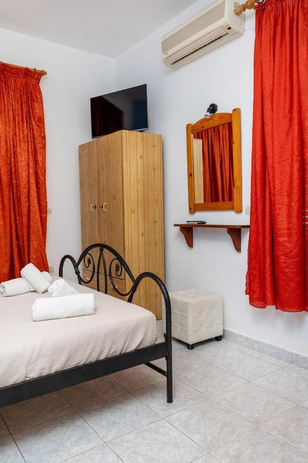 Depis Economy Apartments Naxos City Buitenkant foto