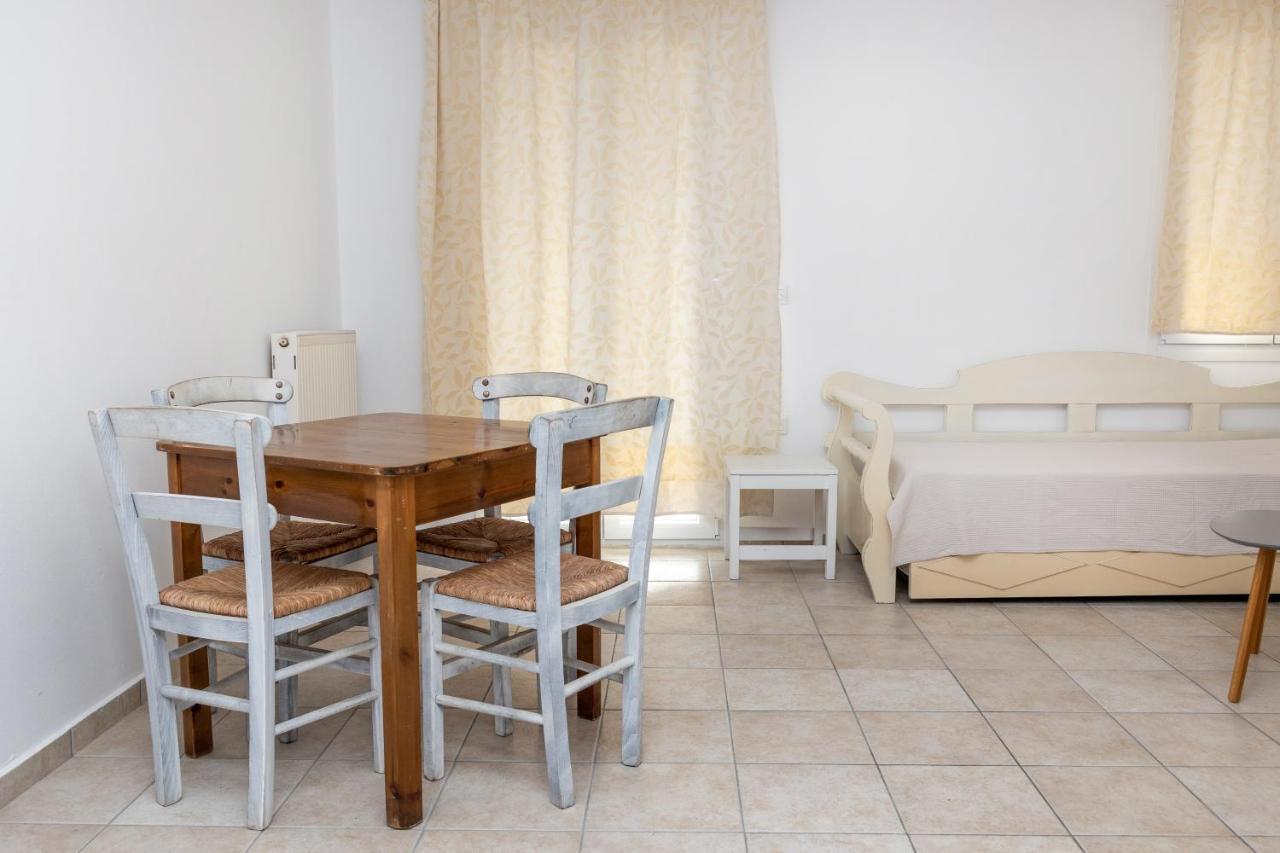 Depis Economy Apartments Naxos City Buitenkant foto