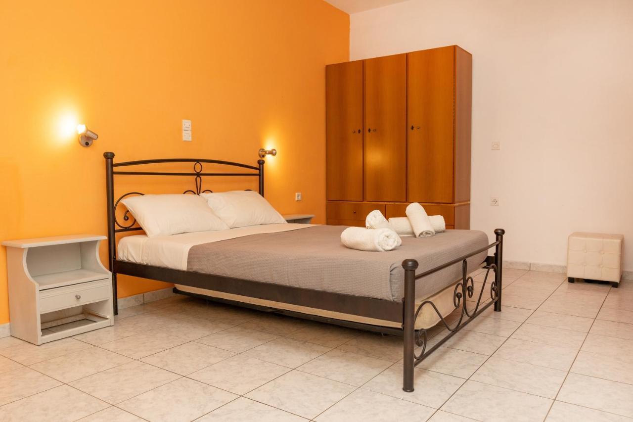 Depis Economy Apartments Naxos City Buitenkant foto